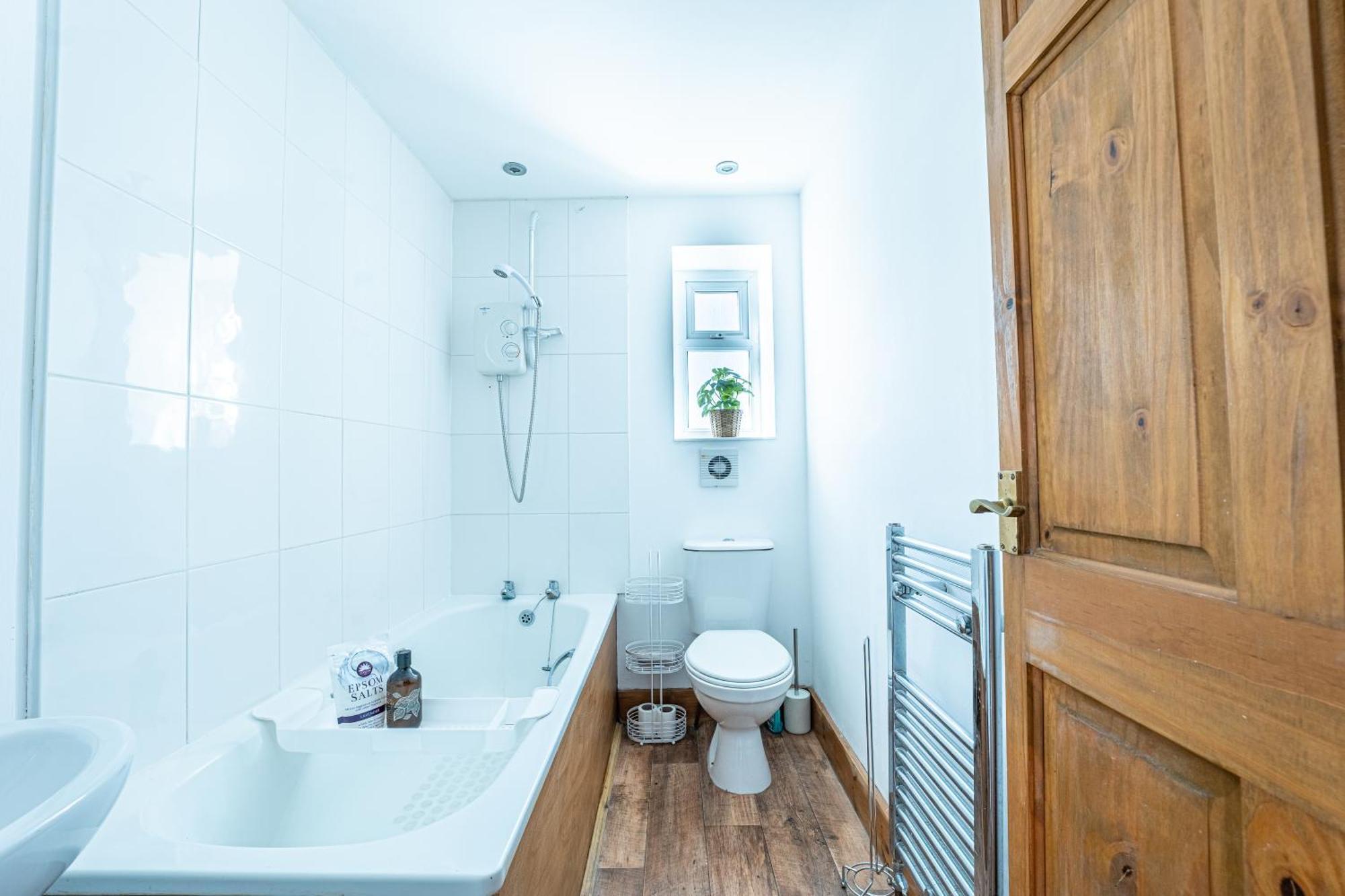 Seaside Retreat In Folkestone Appartement Buitenkant foto