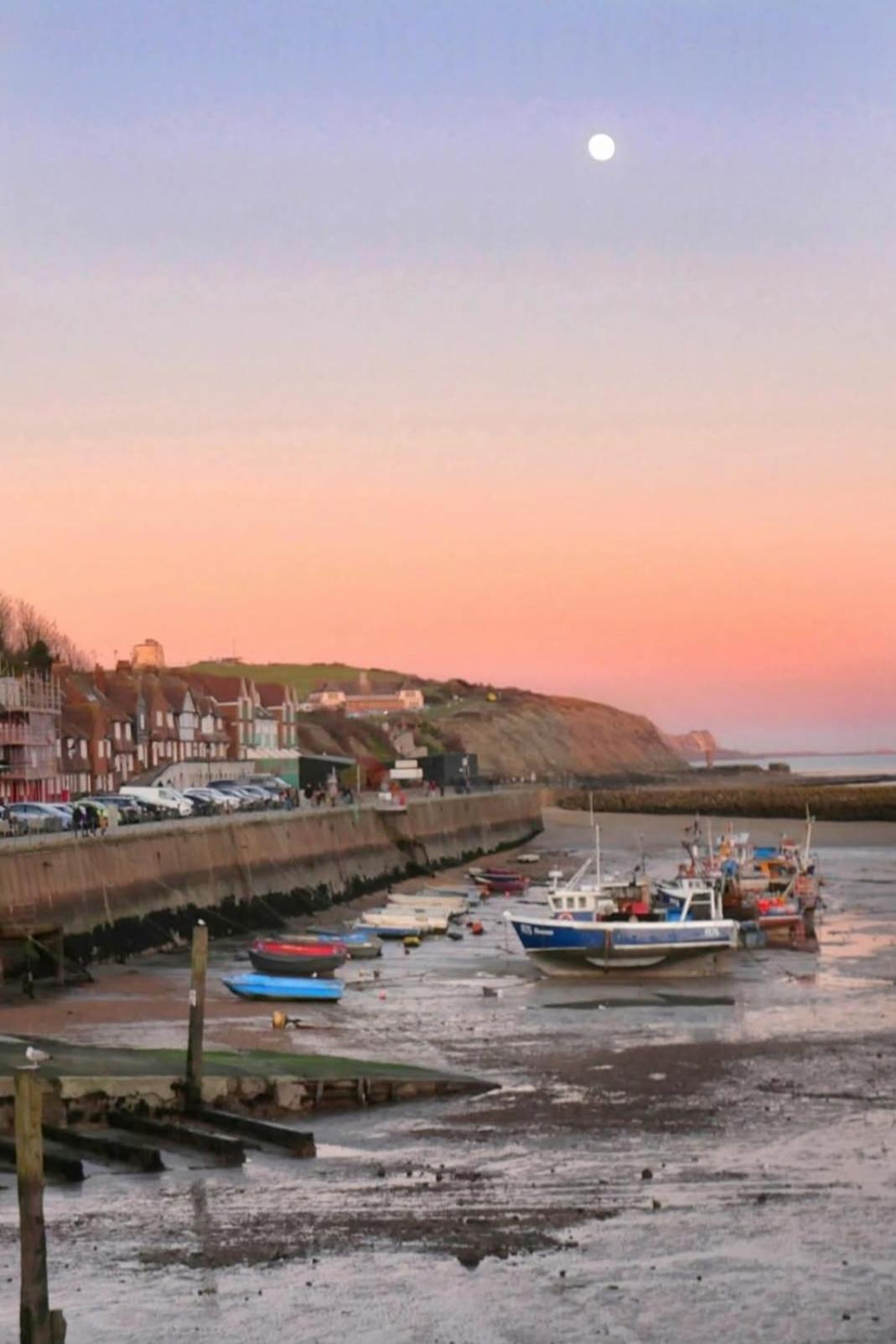 Seaside Retreat In Folkestone Appartement Buitenkant foto
